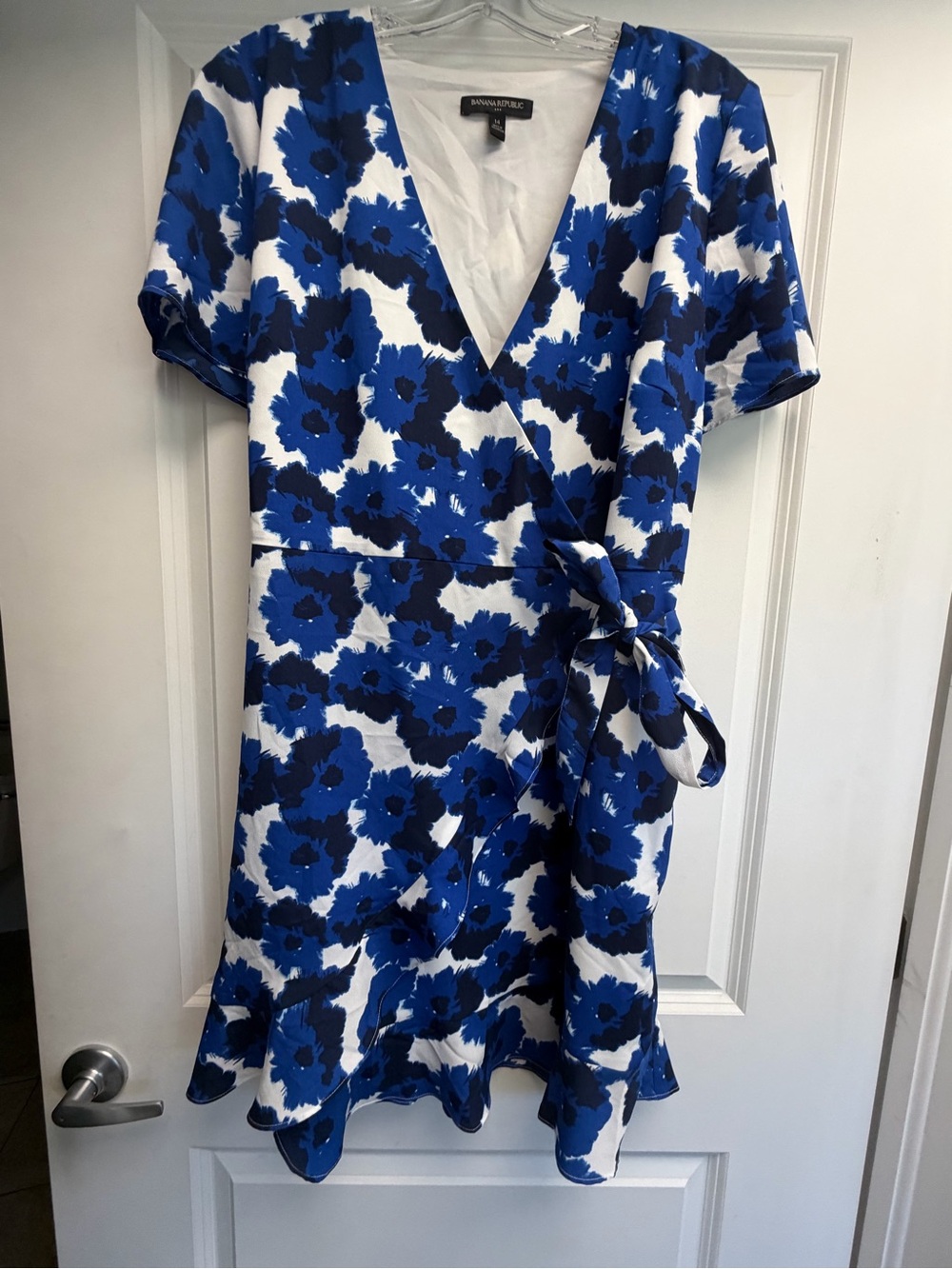 Banana Republic Blue and White Floral Tie-Waist Dress